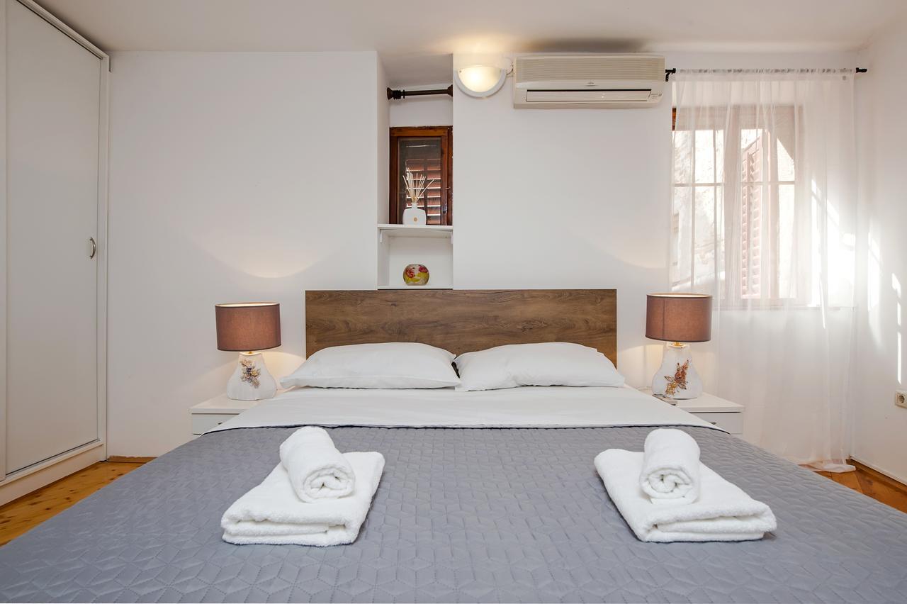 Apartment Marconi Rovinj Exterior photo