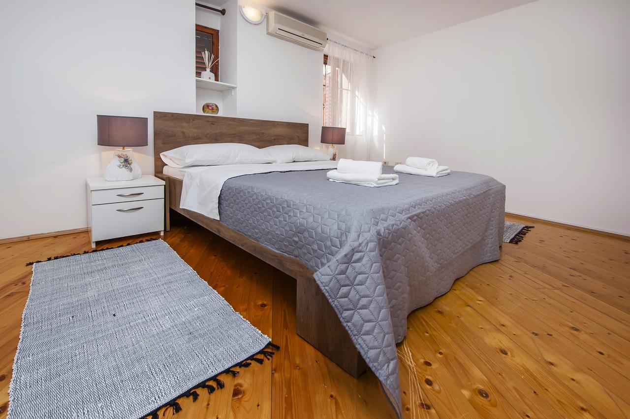 Apartment Marconi Rovinj Exterior photo